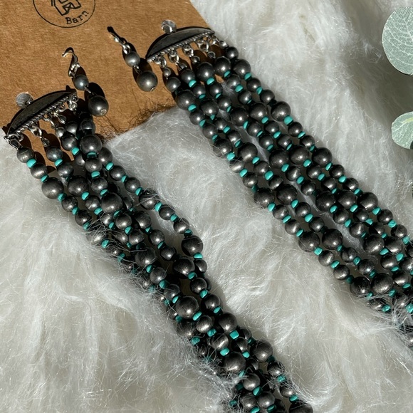 Navajo inspired necklace set with Turquoise - Picture 4 of 5